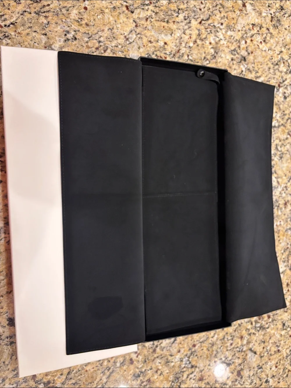 CHANEL 31 Rue Carbon box White and Black Logo Gift Box